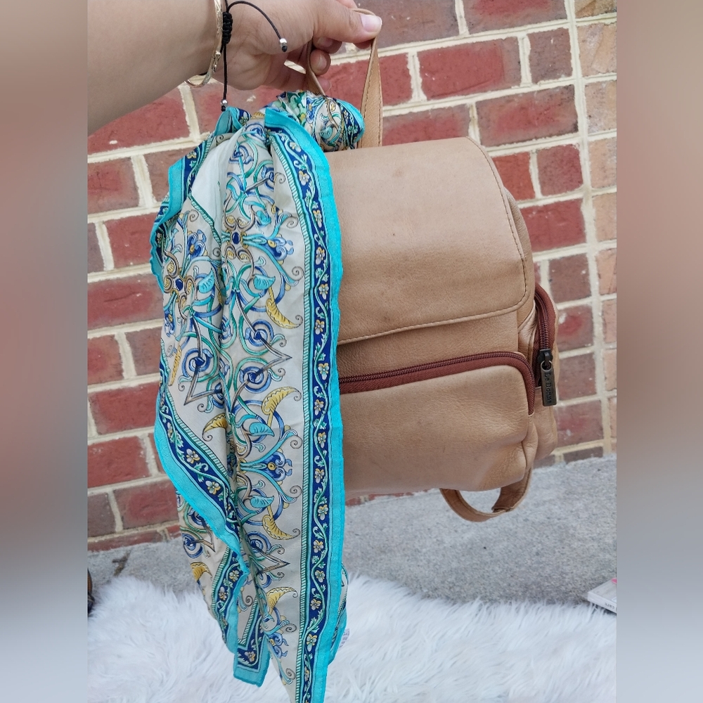 Le Donne Leather Backpack - Picture 12 of 15